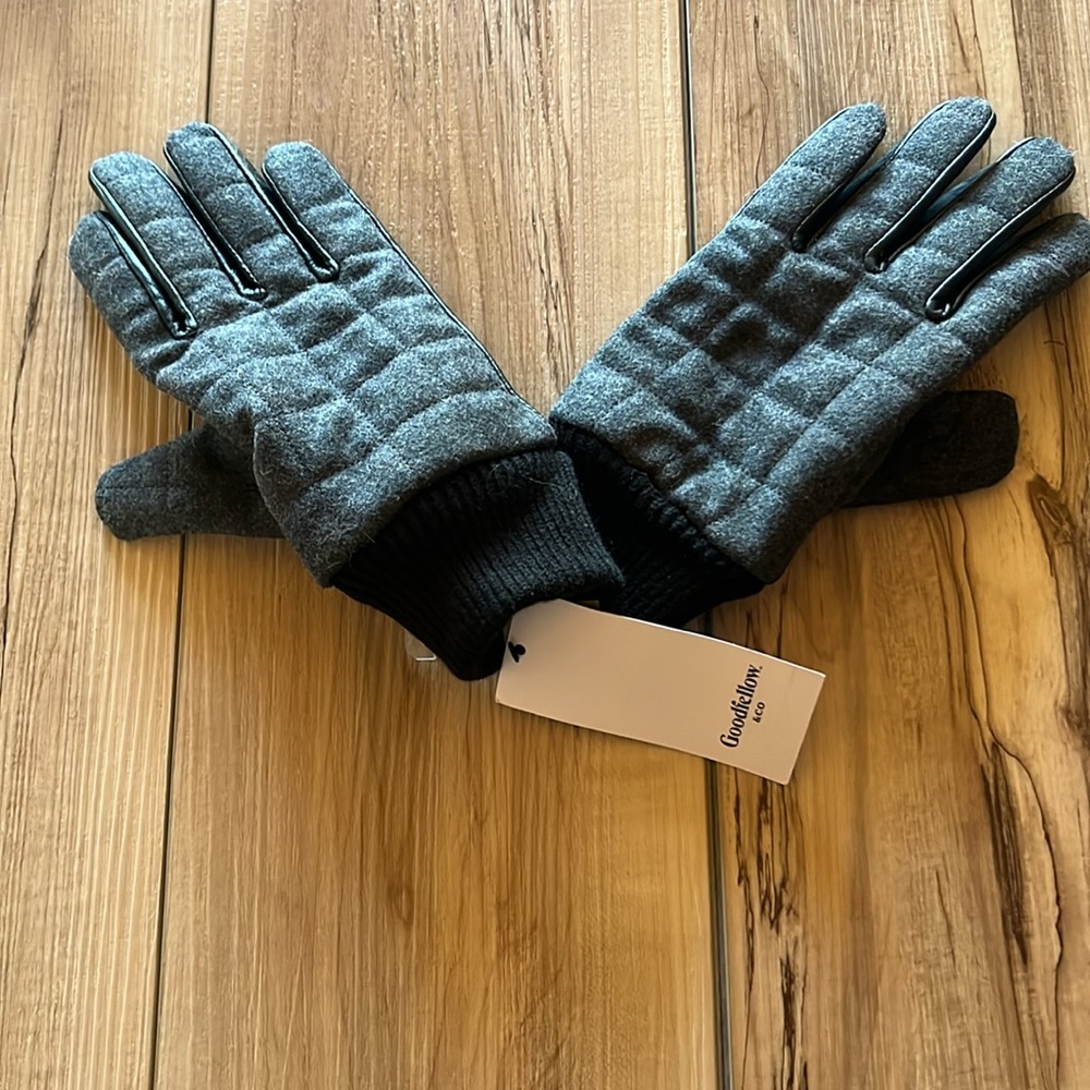 NWT Men’s Goodfellow & Co. Quilted Leather Gloves Tech Touch Size S/M Black/Gray